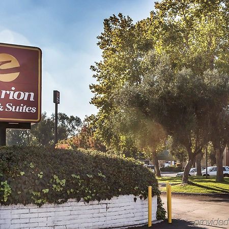 Days Inn By Wyndham Stockton Dış mekan fotoğraf