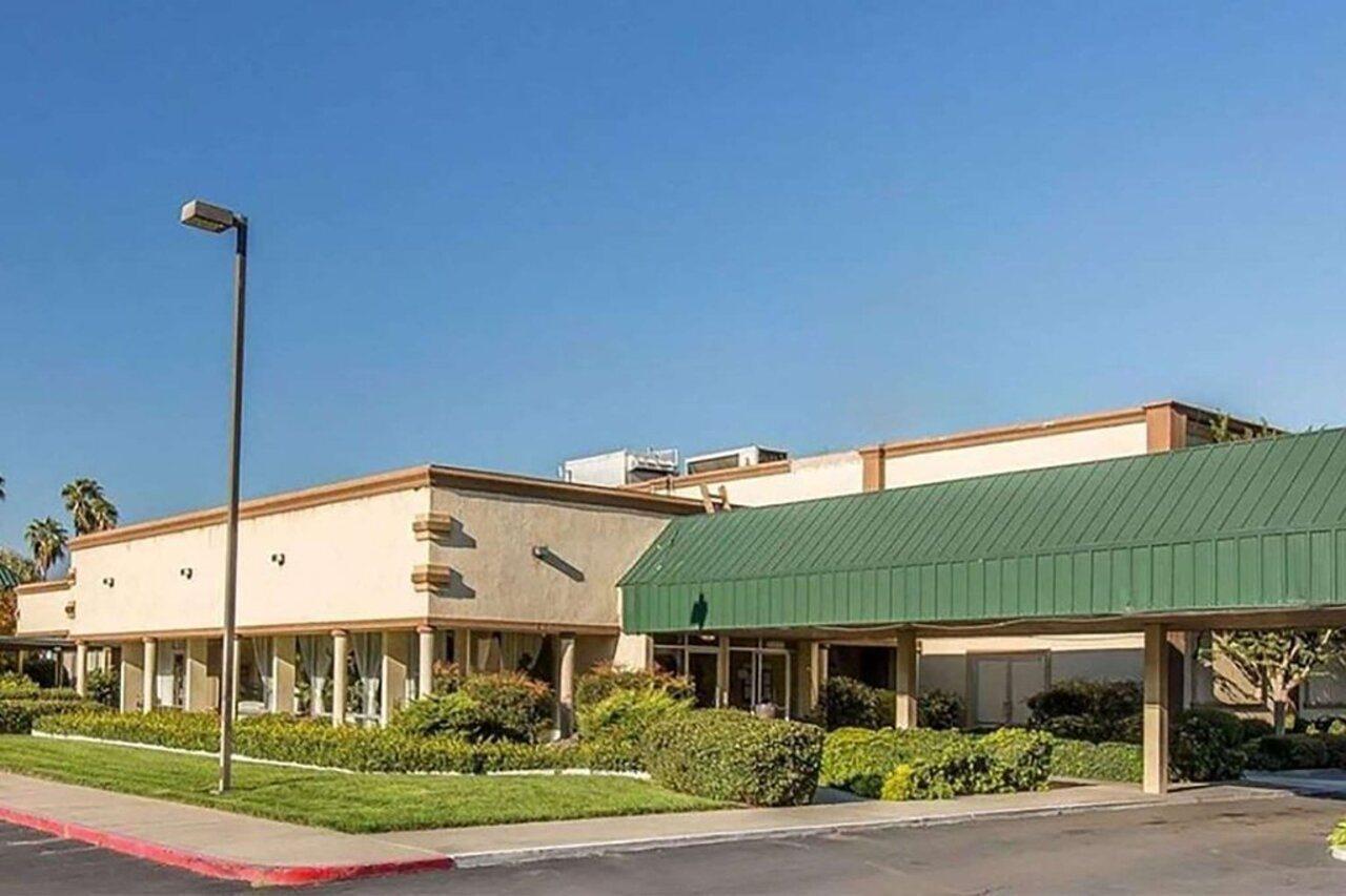 Days Inn By Wyndham Stockton Dış mekan fotoğraf