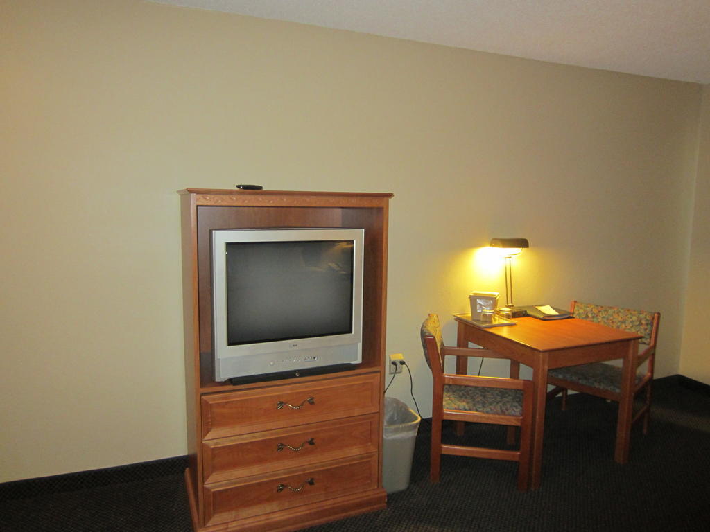 Days Inn By Wyndham Stockton Dış mekan fotoğraf